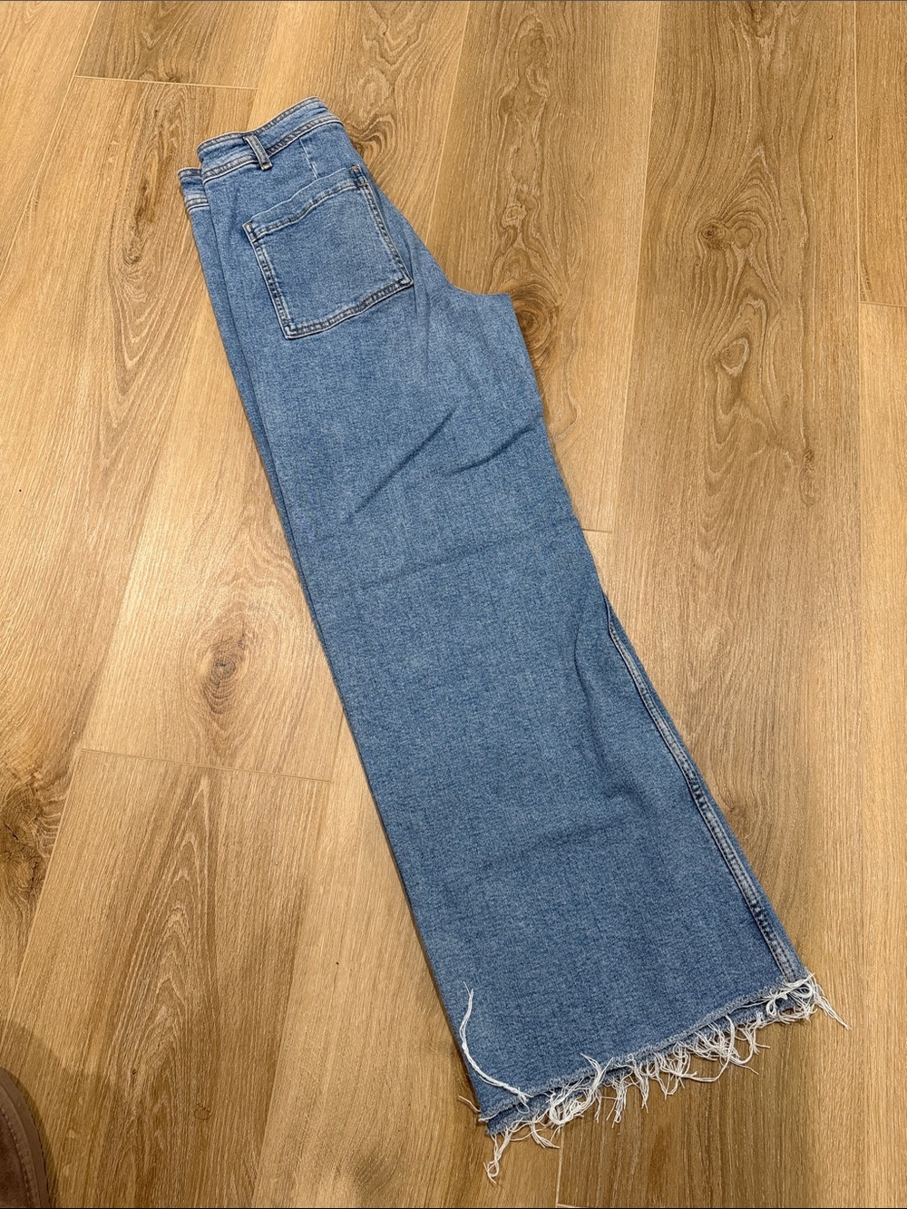 Zara Light Blue Wide-Leg Jeans with Frayed Hem